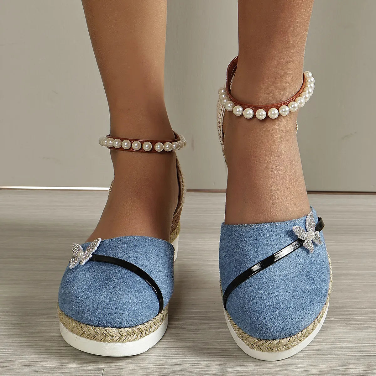 Brenda | Sandalias de cuña con lazo para mujer