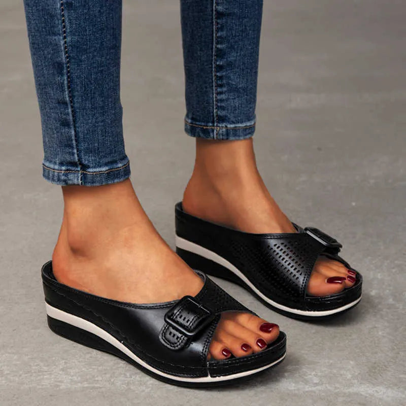 Adalicia | Sandalias ortopédicas con plantilla suave.