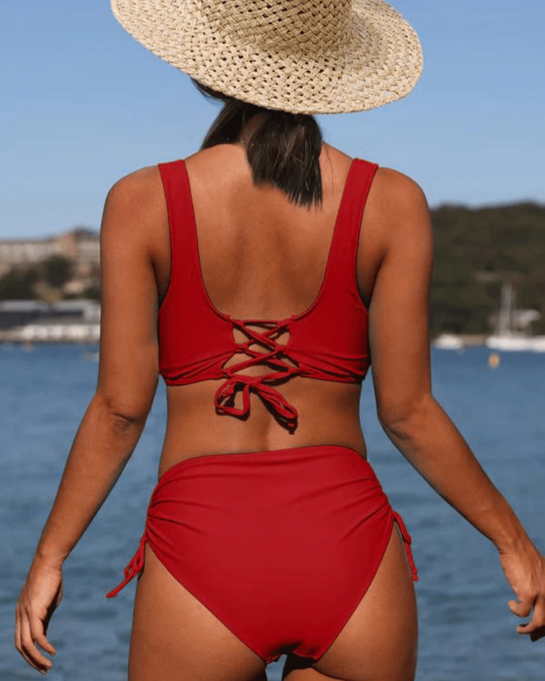 Ana | Bikini liso con toque portivo y cordón