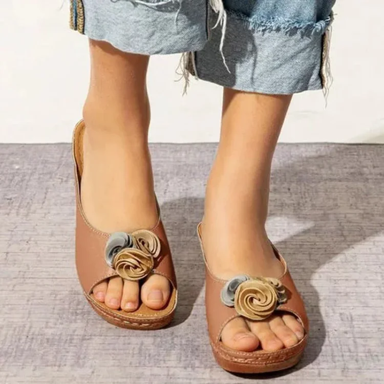 Ximena | Sandalias cómodas de piel con estampado floral.