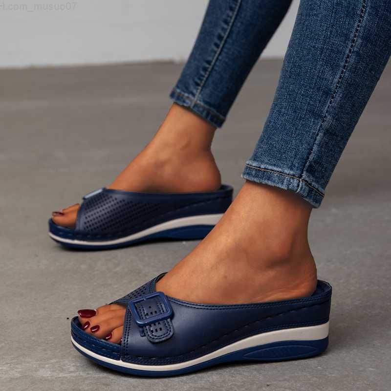 Adalicia | Sandalias ortopédicas con plantilla suave.