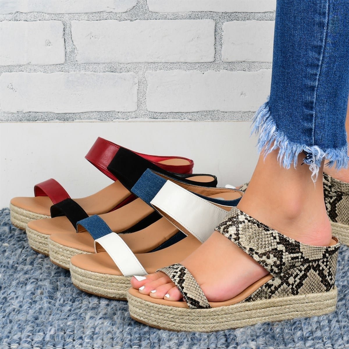 Zenaida | Sandalias informales de cuña alta con acabado de cáñamo
