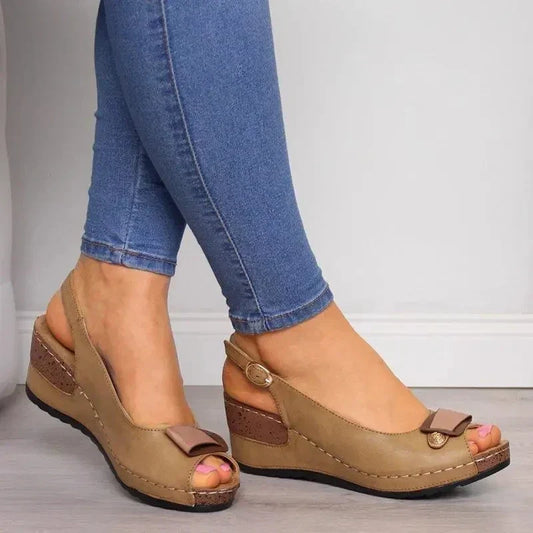 Alina | Sandalias ortopédicas con suela de apoyo.
