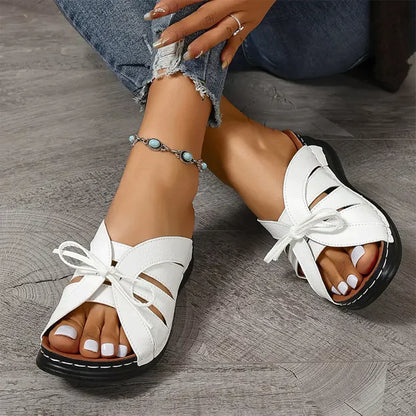 Zenda | Sandalias cómodas con pajarita.