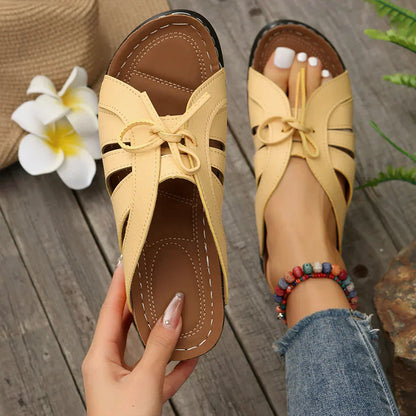 Zenda | Sandalias cómodas con pajarita.