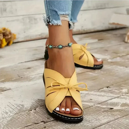 Zenda | Sandalias cómodas con pajarita.