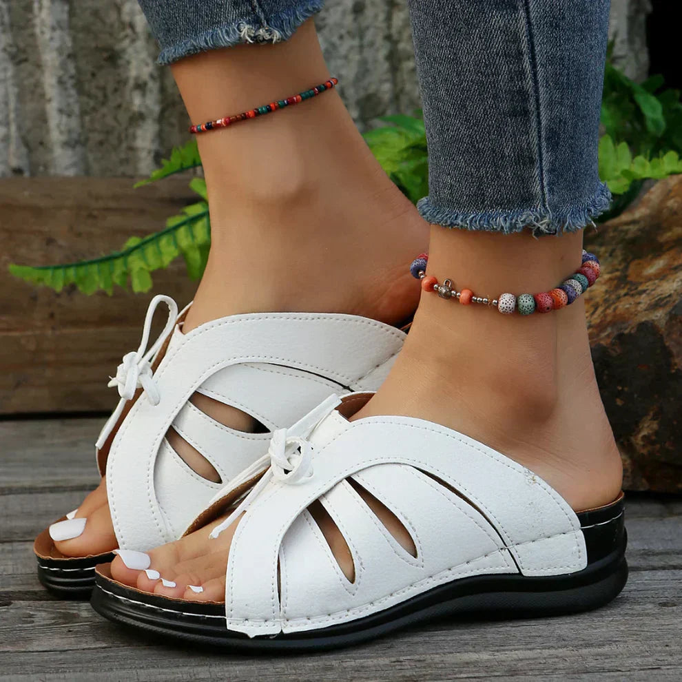 Zenda | Sandalias cómodas con pajarita.