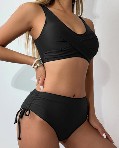 Ana | Bikini liso con toque portivo y cordón