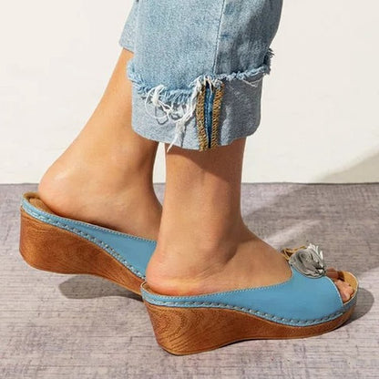 Ximena | Sandalias cómodas de piel con estampado floral.