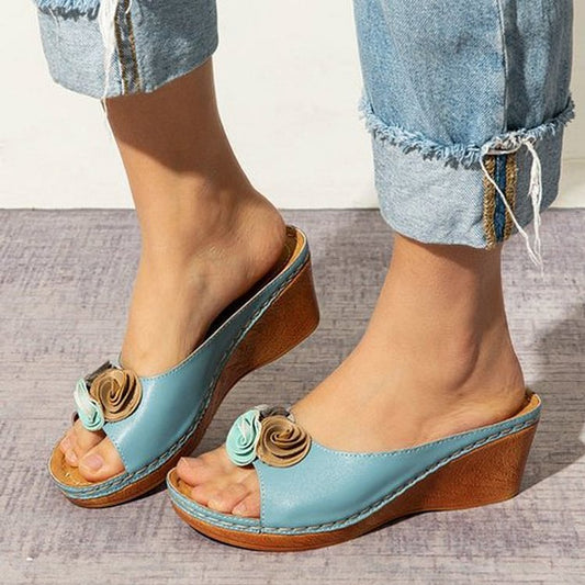 Ximena | Sandalias cómodas de piel con estampado floral.